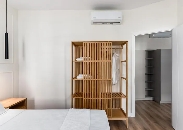 Lorenzo Mavili Suite